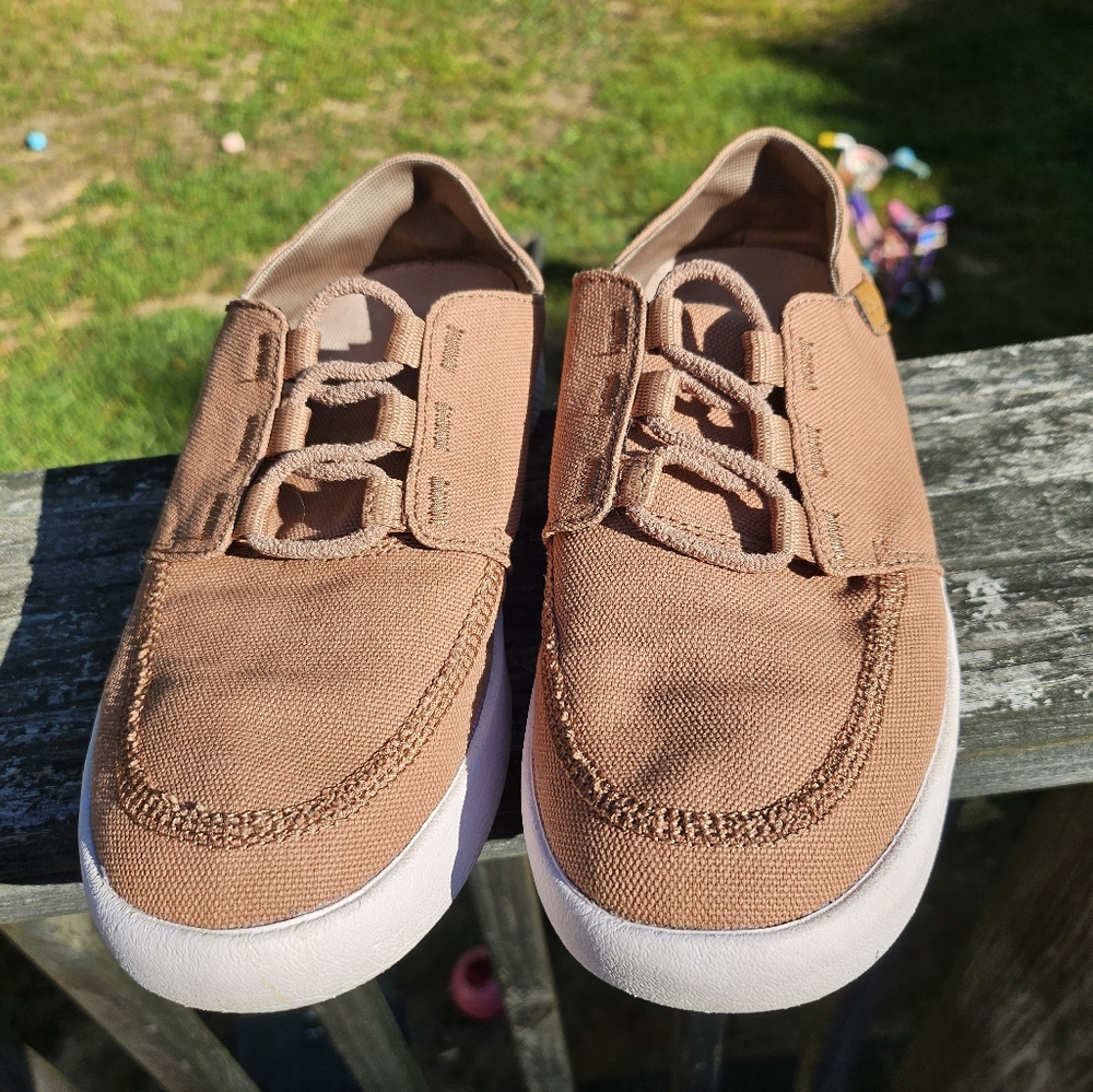 Chacos Chillos Sneaker Size 7 Clay Brown